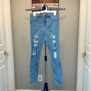 Pacsun Women’s Destroyed Jegging Size 27